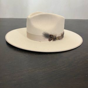 STETSON - felt hat (size small) - Like new (worn once!)